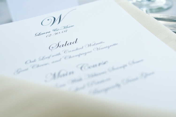 Tradycyjne czy nowoczesne? Jakie menu sprawdza się na weselach?